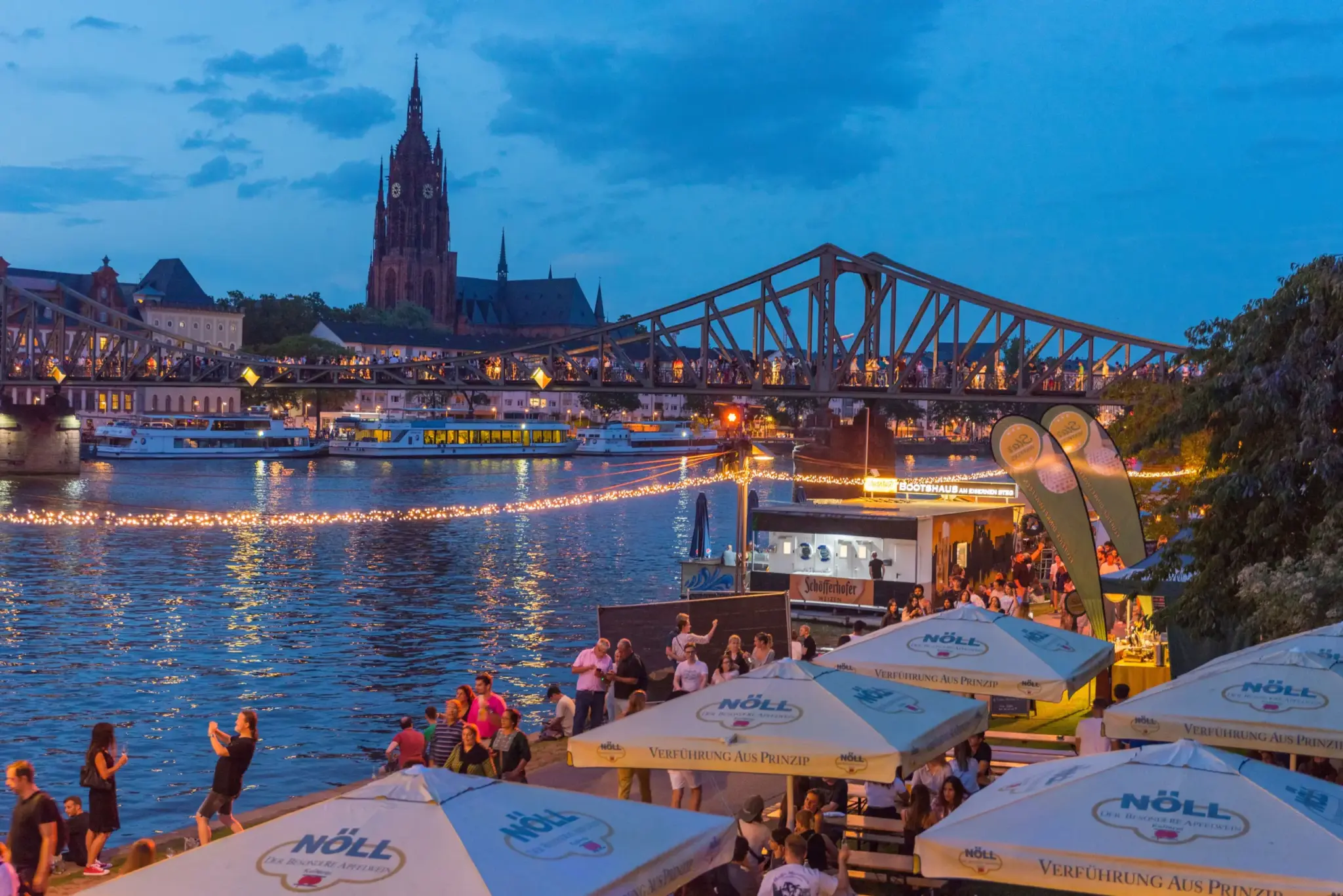 Frankfurt_Museumsuferfest_HU7_5894__c__visitfrankfurt_Holger_Ullmann__1_-scaled