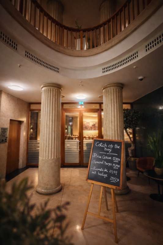 EBB76CB5-E101-4BE9-8EF2-571CE7761224